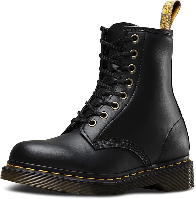 Dr. Martens Unisex-Adult 1460 Pascal 8 Eye Boot Fashion